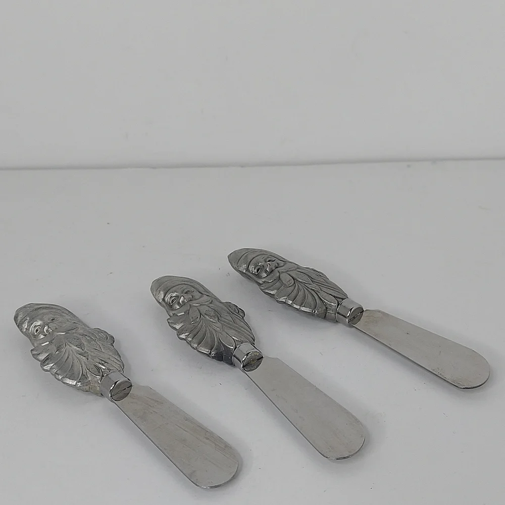 3 Vintage Stainless Steel Sturdy Christmas Santa Cheese Butter Knives